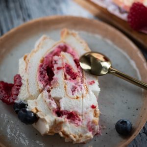 Raspberry sweet rolls