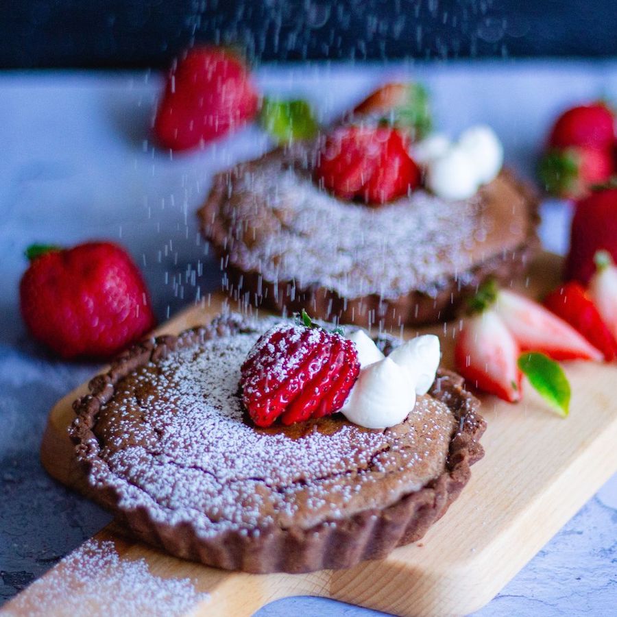 Chocolate Ganache Tart with Roasted Strawberries in 2 hr 30 Min