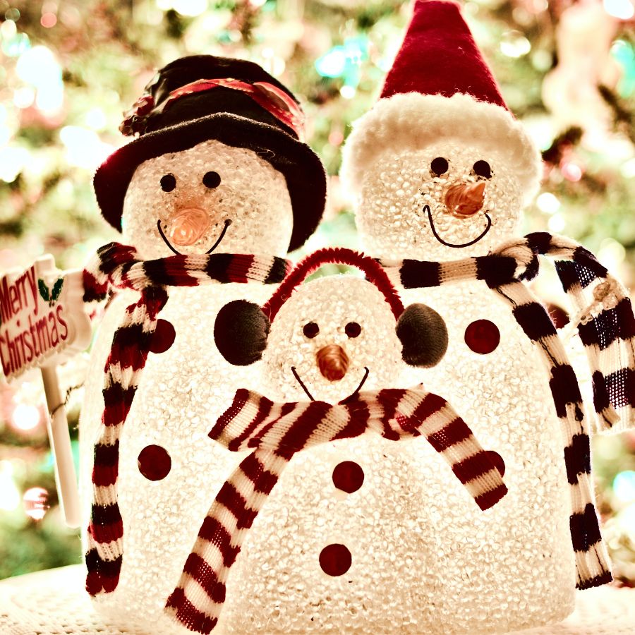 10 Effortless Festive Outdoor Christmas Decoration Ideas
